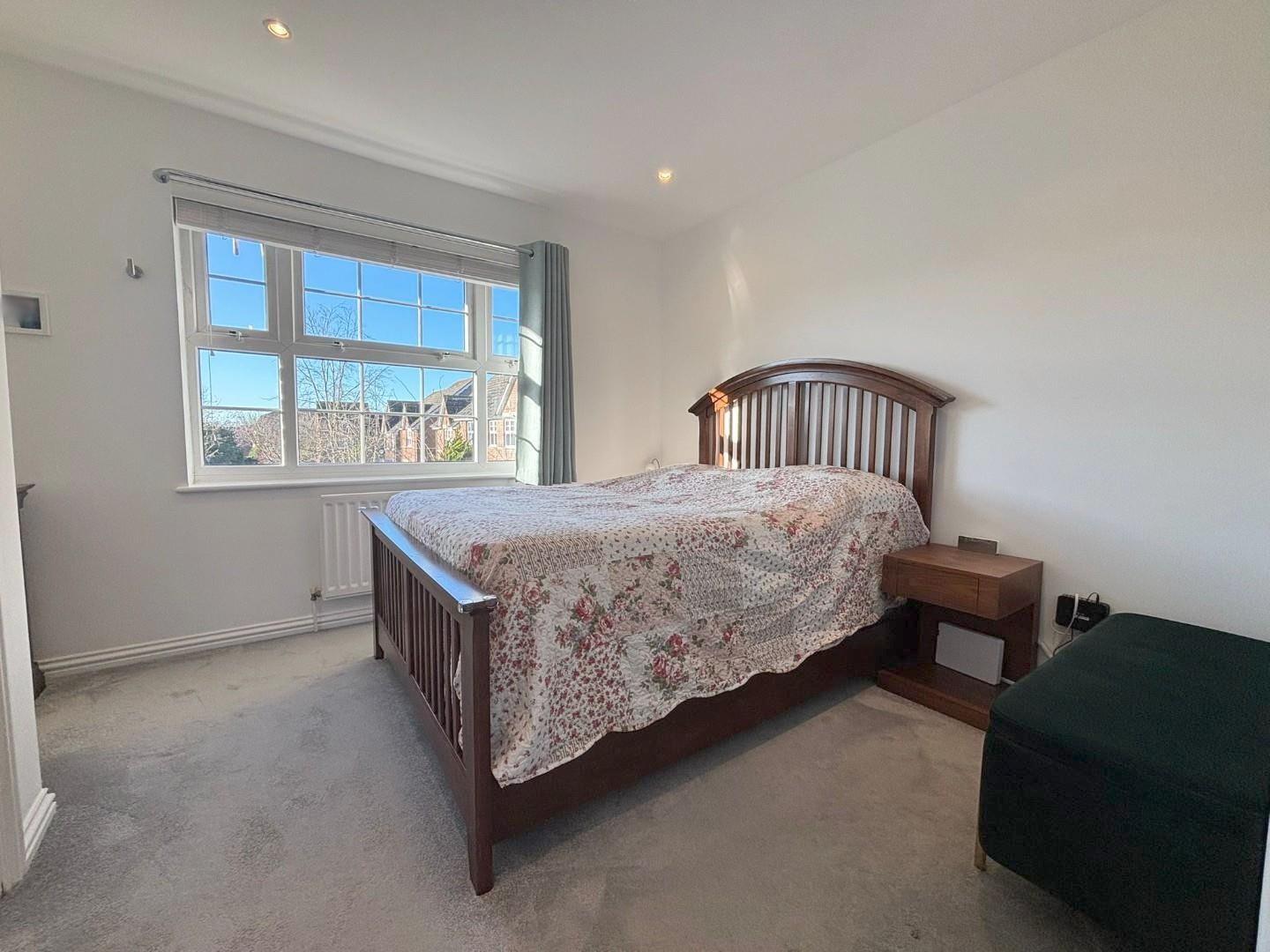 Bampton Drive, Mill Hill, NW7, London